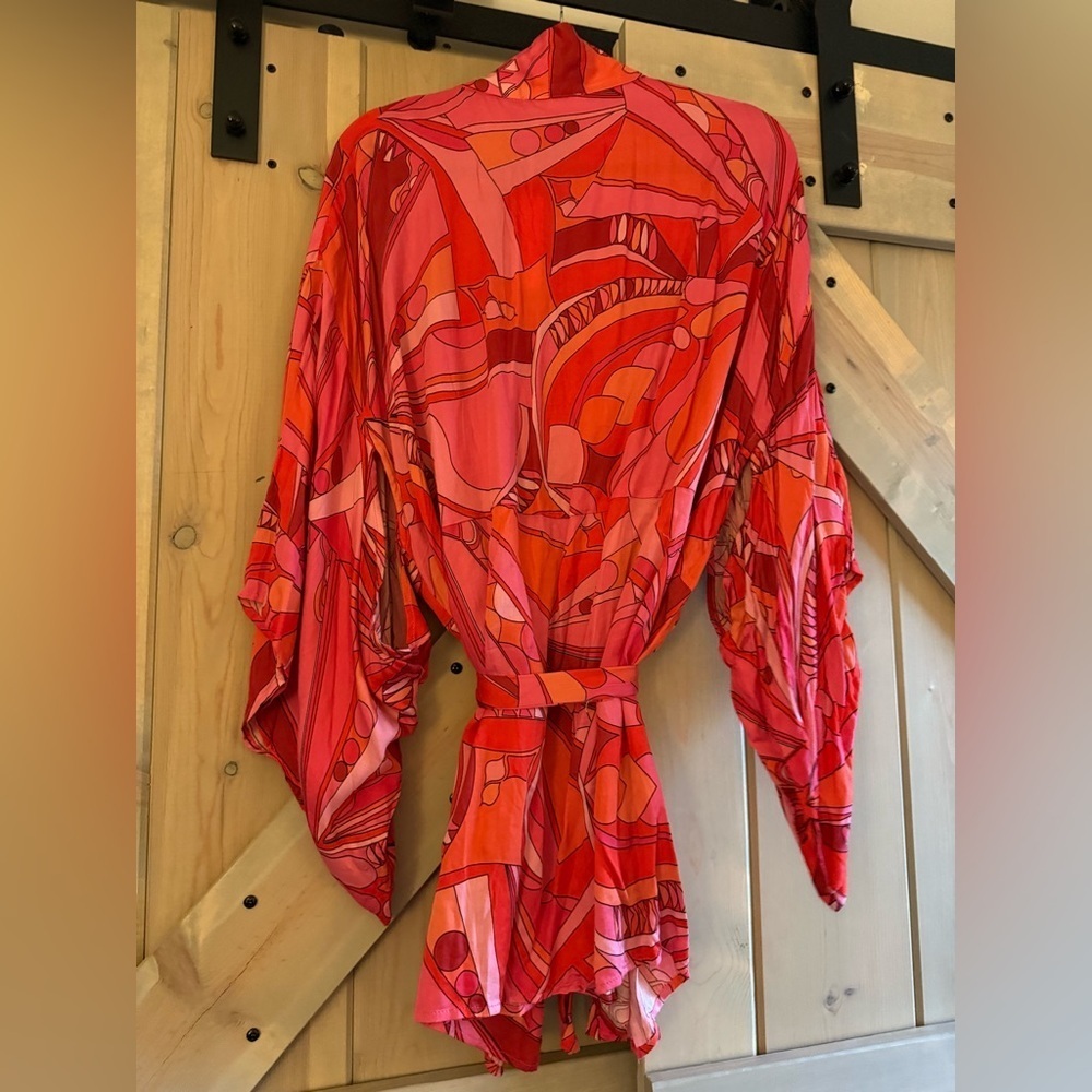 NWT Olivaceous Red and Pink Patterned Kimono - Picture 7 of 9